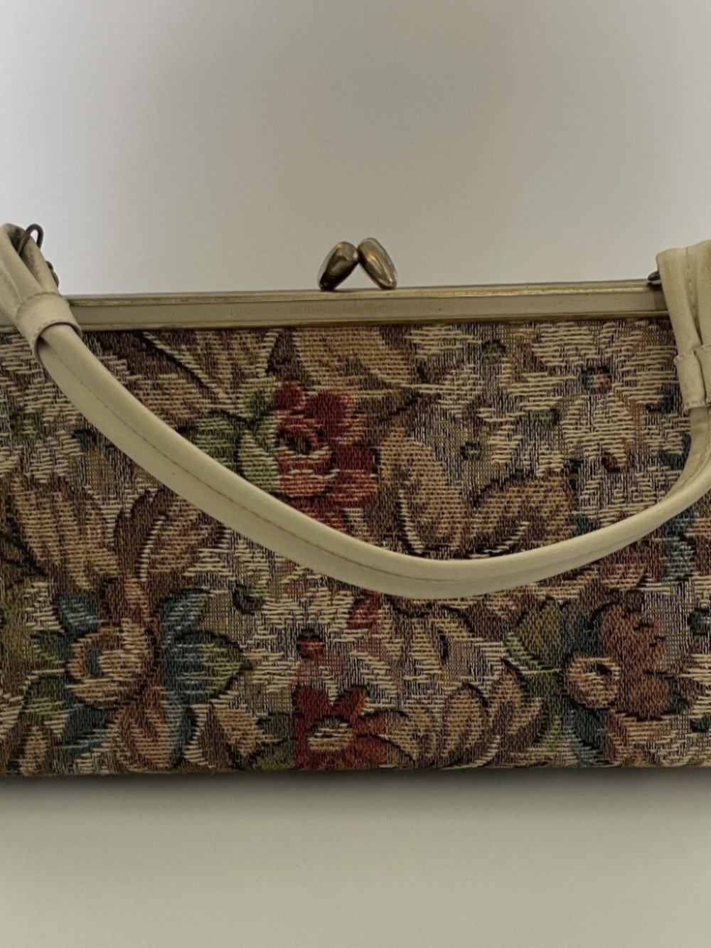 Vintage Floral Tapestry Handbag Womens Gold Tone Frame Kiss Lock Purse Retro